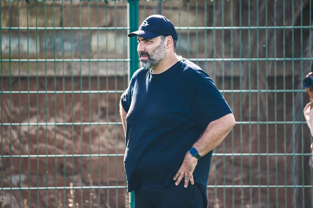 المدرب راؤول سافوي يشير إلى أخطاء فردية بعد هزيمة ساو أمام أوغندا