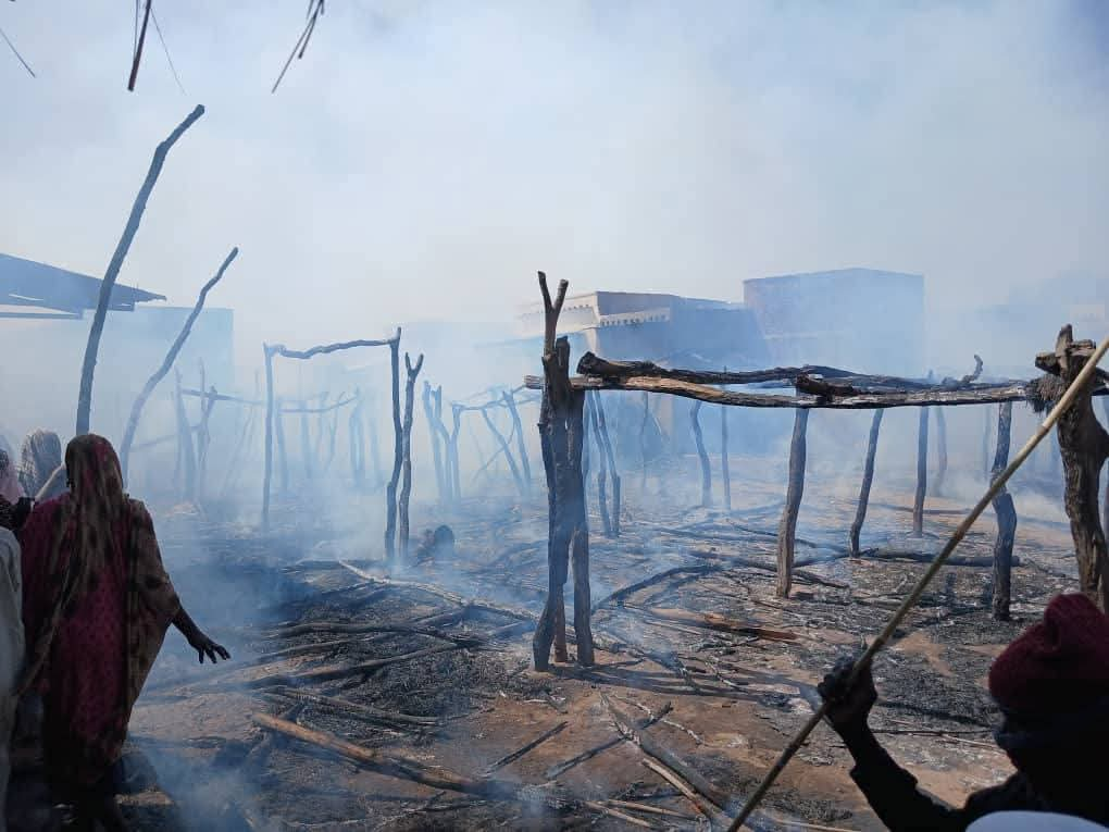  سيلا: حريق في سوق دوغدوري بمركز موغورورو الإداري، في محافظة أدي