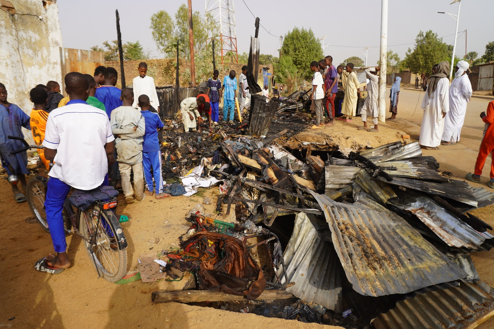 مجتمع: حريق يدمّر متجراً بالكامل في موندو ويخلّف خسائر تُقدّر بثلاثة ملايين فرنك سيفا