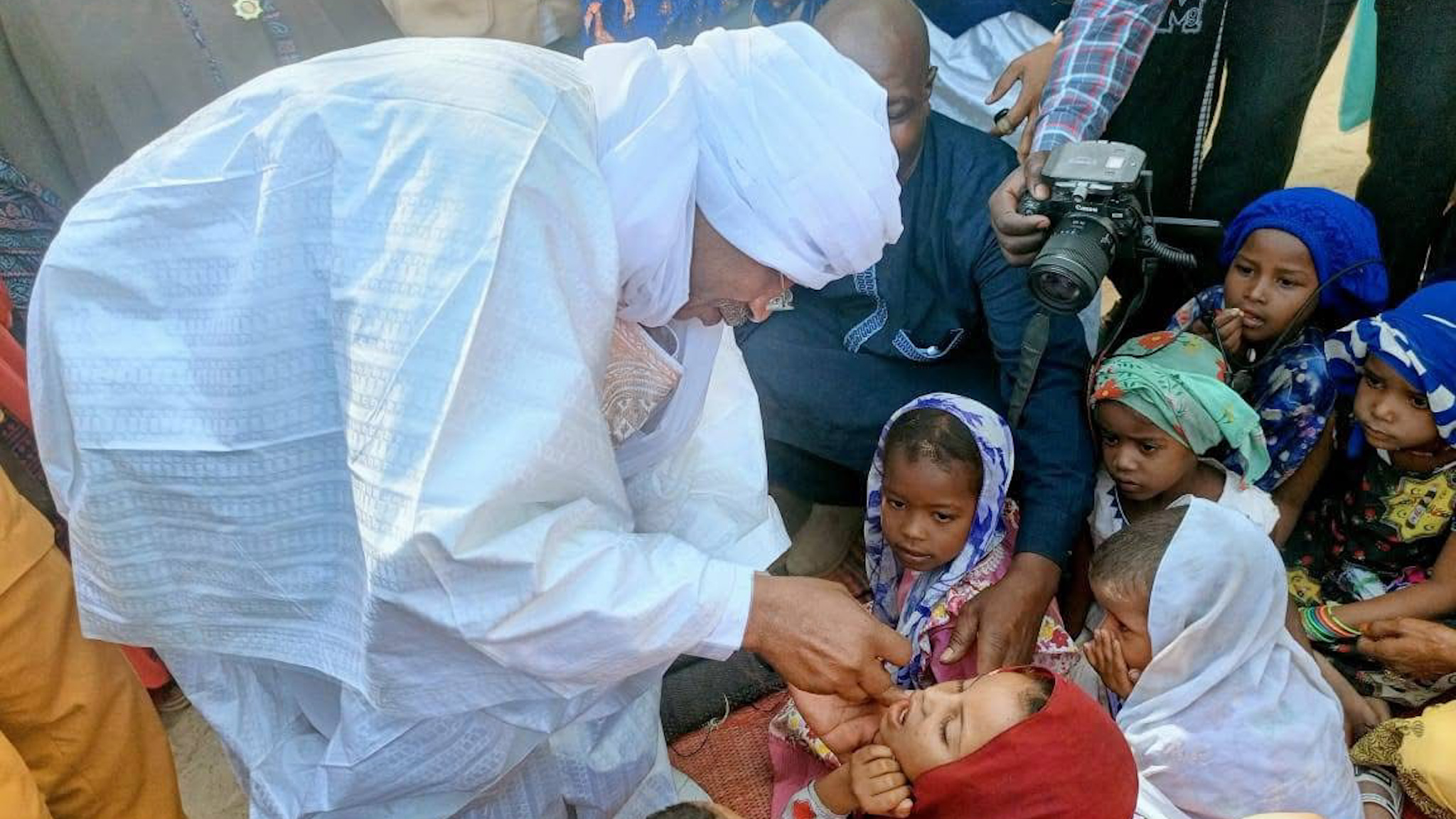 صحة: وزارة الصحة العامة تطلق حملة وطنية للتطعيم ضد شلل الأطفال من مخيم البدو بتوكرا