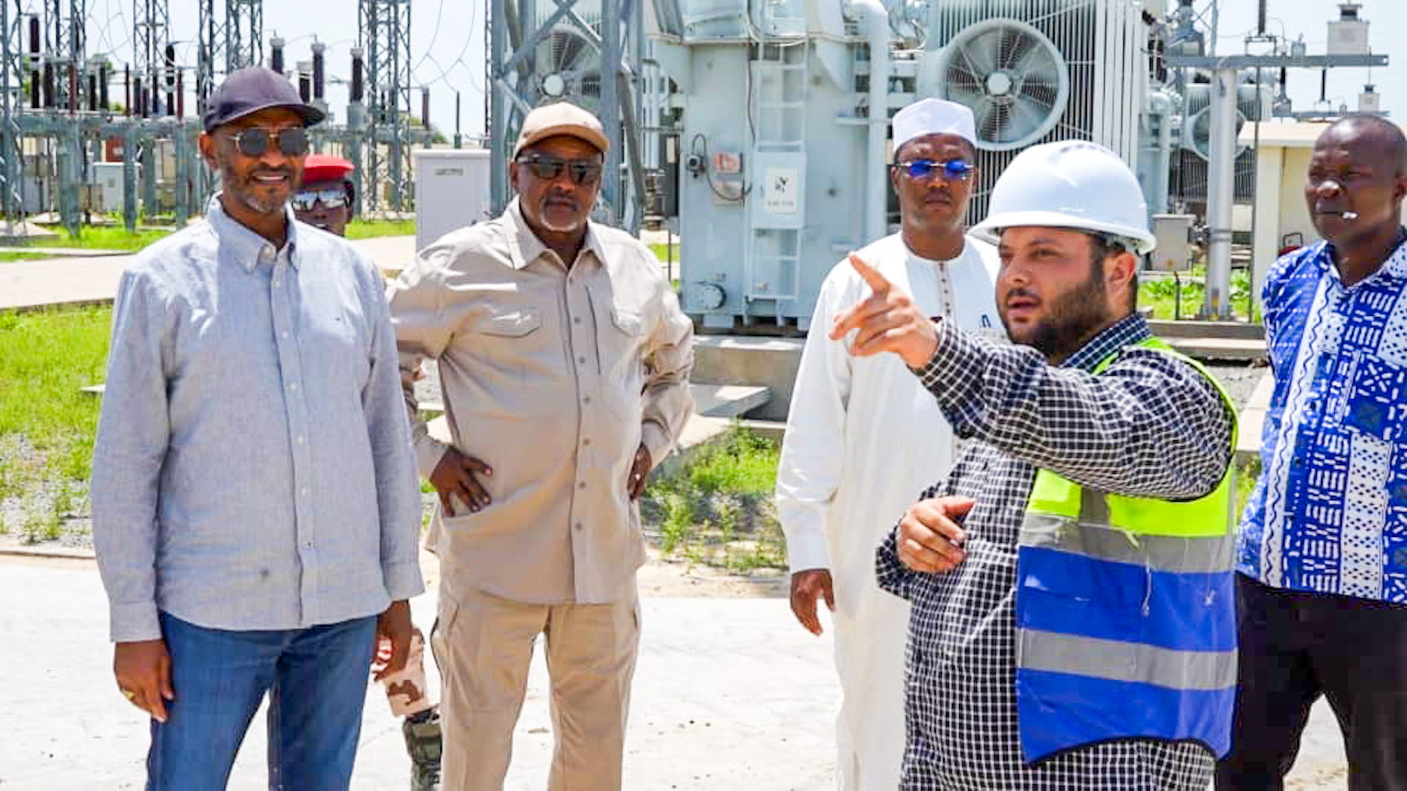 طاقة: جولة تفقدية لرئيس مجلس إدارة شركة تشاد للكهرباء ومديرها العام على عدد من المنشآت الكهربائية